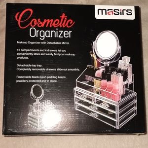 NWT Makeup Organizer